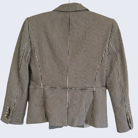 Ann Taylor seersucker side tie blazer/ white and navy stripe - Picture 3 of 9